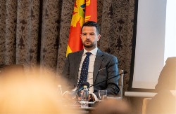 Milatović sprema novu stranku i udara na sve strane